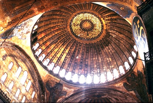 Hagia Sophia - Nhà thờ mái bát úp đồ sộ nhất thế giới | ảnh 5